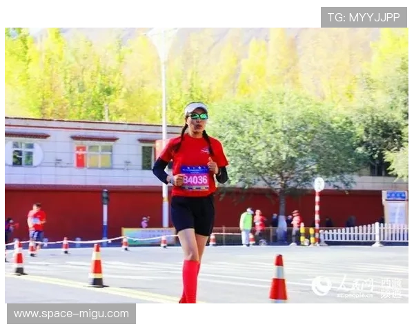 西藏举办高原马拉松，氧舱设备保障业余选手